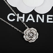 Bagsaaa Chanel Camélia Pendant necklace - 1