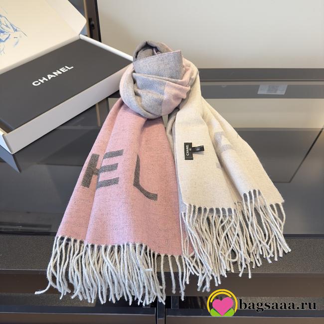 Bagsaaa Chanel Cashmere CC Fringe Stole in pink and white - 1