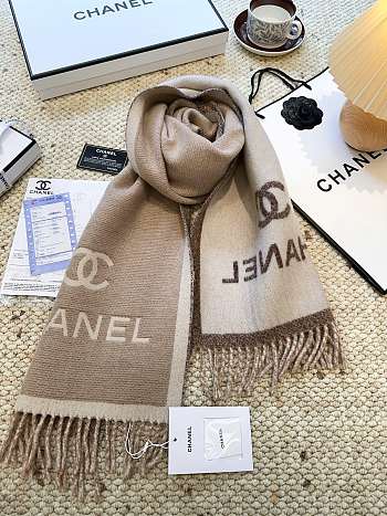 Bagsaaa Chanel beige cashmere and wool scarf