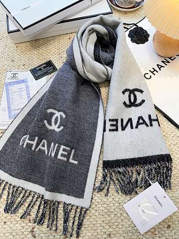 Bagsaaa Chanel gray cashmere and wool scarf