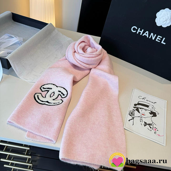 Bagsaaa Chanel cashmere and silk knit scarf in pink - 1