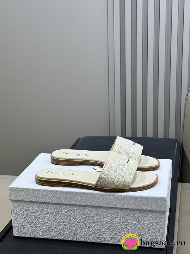Bagsaaa Dior Dway Slide White Grained Calfskin - 1