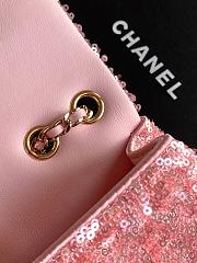 Bagsaaa Chanel small flap bag in pink and white sequins with gold-tone metal - 21cm - 2