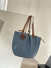 Bagsaaa Loewe Paula's Ibiza Denim Shell Tote bag in blue denim with tan - 28cm - 3