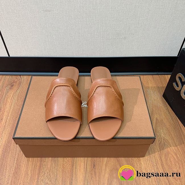 Bagsaaa Loro Piana Sesia leather slides in tan - 1