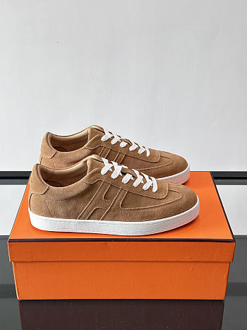 Bagsaaa Hermes Boomerang sneaker brown suede