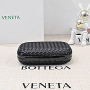 Bagsaaa Bottega Veneta Intrecciato Knot clutch bag black - 20cm - 4