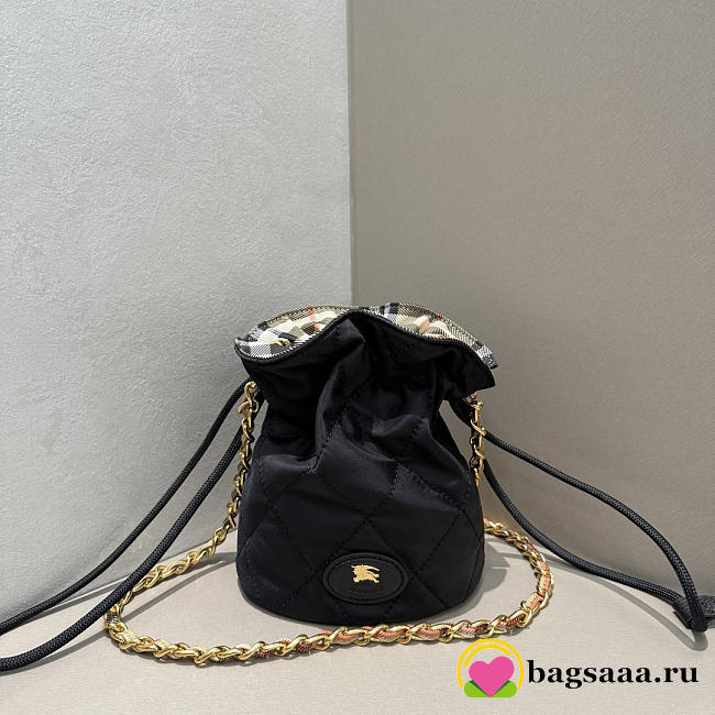 Bagsaaa Burberry Horseshoe Chain Pouch black - 19cm - 1