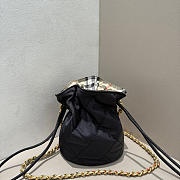 Bagsaaa Burberry Horseshoe Chain Pouch black - 19cm - 4