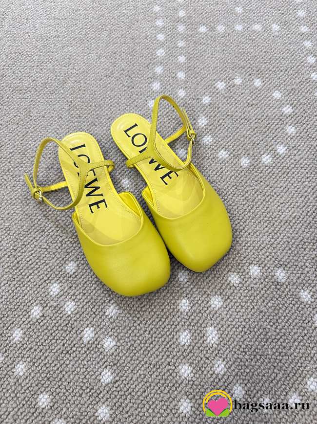 Bagsaaa LOEWE Toy ankle-strap pumps yellow - 1