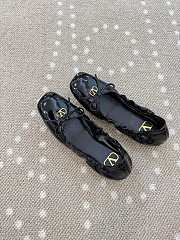 Bagsaaa Valentino Garavani VLogo Signature Patent Ballet Flats black - 4