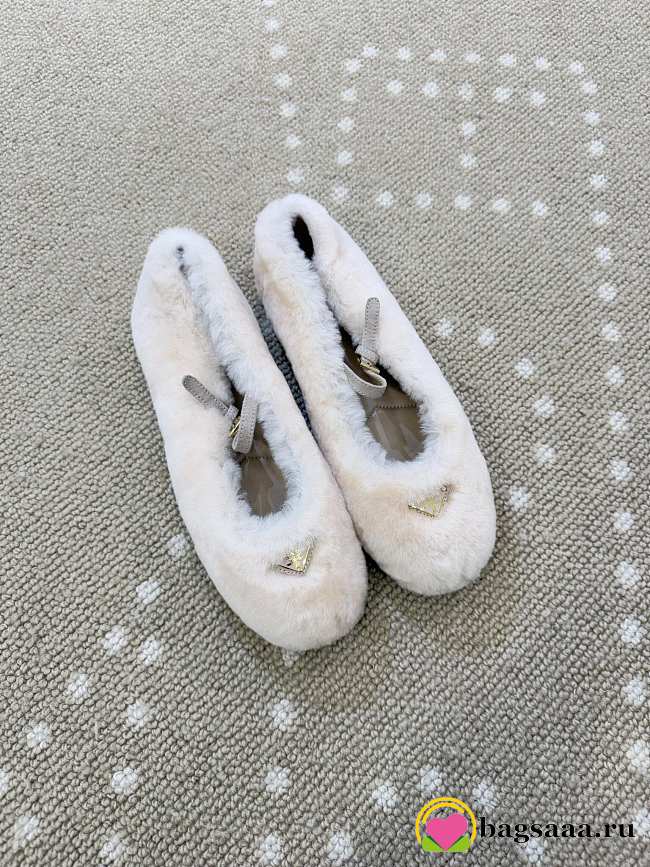 Bagsaaa Prada Shearling ballerinas beige - 1