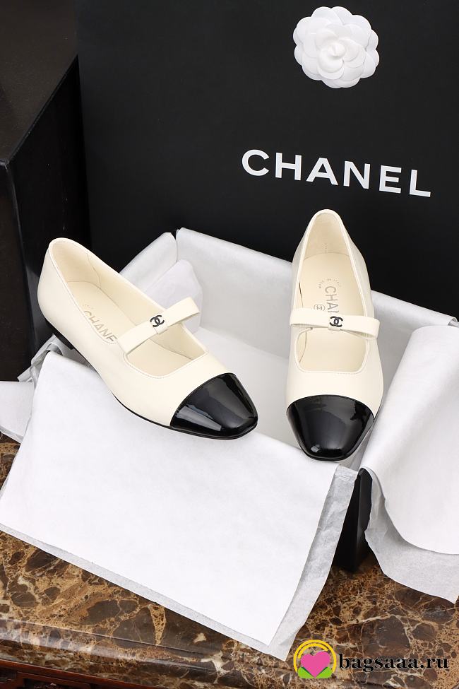 Bagsaaa Chanel White and Black Shiny Lambskin Mary Janes Flats - 1
