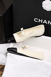 Bagsaaa Chanel White and Black Shiny Lambskin Mary Janes Flats - 4