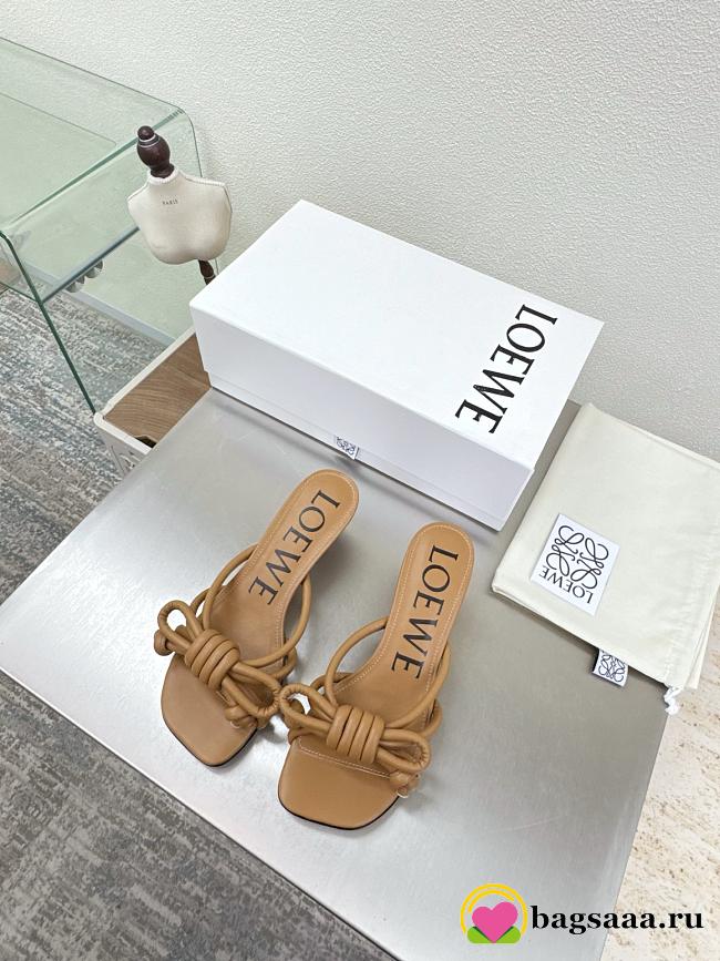 Bagsaaa Loewe Flamenco Knot sandal in lambskin brown - 1