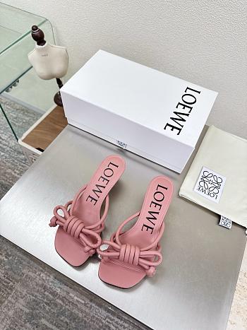 Bagsaaa Loewe Flamenco Knot sandal in lambskin pink