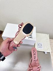 Bagsaaa Loewe Flamenco Knot sandal in lambskin pink - 2