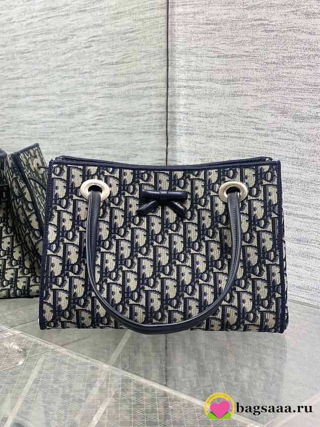 Bagsaaa Dior Small Shopping Bag Blue Dior Oblique Jacquard - 27cm - 1