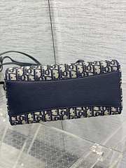 Bagsaaa Dior Small Shopping Bag Blue Dior Oblique Jacquard - 27cm - 3