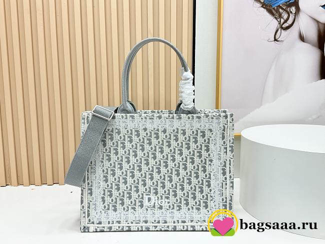 Bagsaaa New Collection 2026 Medium Dior Book Tote with Strap Gray Dior Oblique & White Lace 36cm - 1