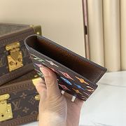 Bagsaaa 2026 Collection LV M28281 Passport Cover Chocolate - 14cm - 3