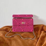 Bagsaaa Valentino Garavani Small Roman Stud Shoulder Bag pink rhinestones - 25cm - 1