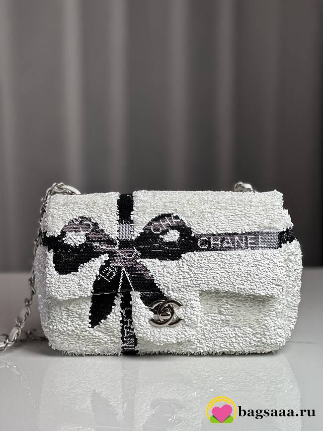 Bagsaaa Chanel Sequin Ribbon Mini Rectangular Flap bag white - 21cm - 1
