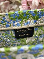 Bagsaaa Small Dior Book Tote with Strap Multicolor Lily of the Valley Embroidery with Dior Médaillon 26.5cm - 2