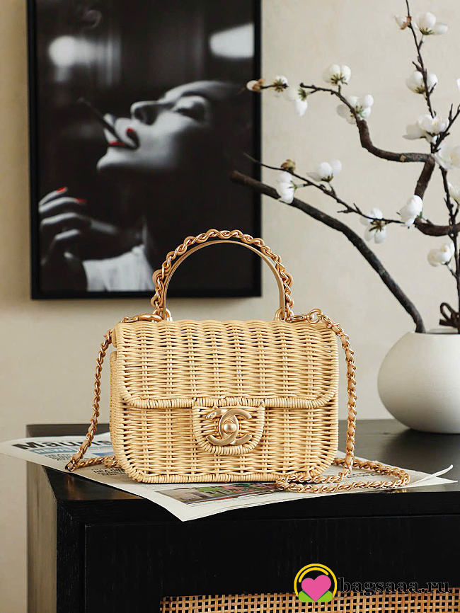 Bagsaaa Chanel Mini Flap Bag with Top Handle AS5984 beige - 18.5 cm - 1