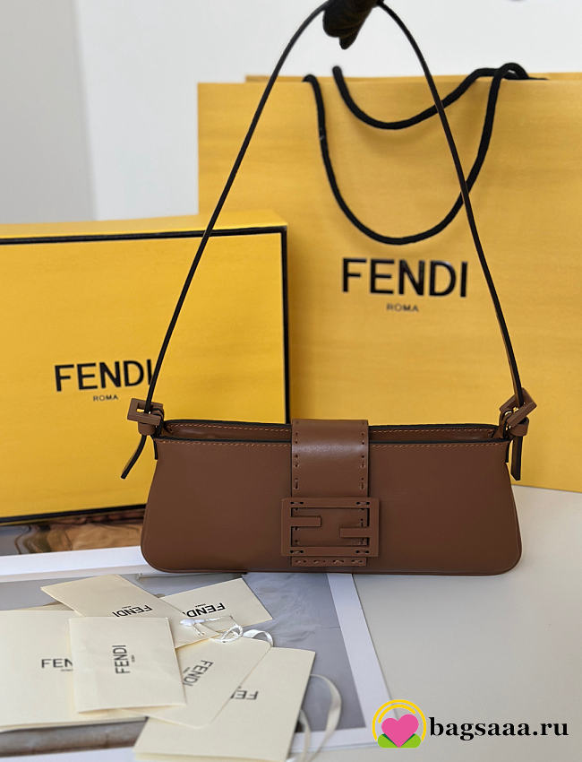 Bagsaaa Fendi Baby B bag brown - 24cm - 1