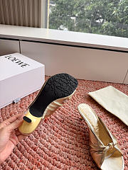Bagsaaa Loewe Pebble Soft slide in laminated lambskin gold - 3