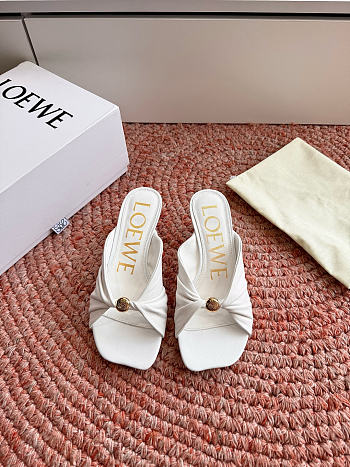 Bagsaaa Loewe Pebble Soft slide in nappa lambskin white