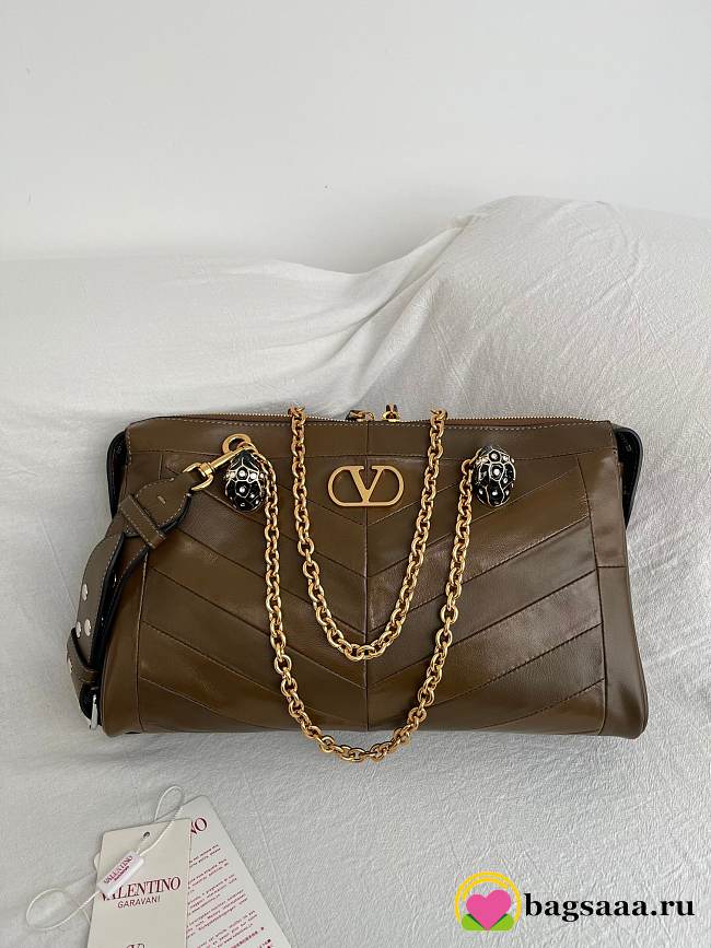 Bagsaaa Valentino Garavani Panthea Shoulder Bag In Nappa Leather With Chevron Pattern tundra - 33cm - 1