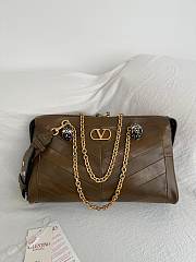 Bagsaaa Valentino Garavani Panthea Shoulder Bag In Nappa Leather With Chevron Pattern tundra - 33cm - 1