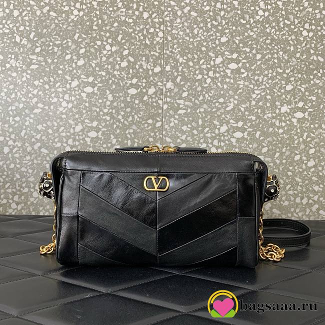 Bagsaaa Valentino Garavani Panthea Small Shoulder Bag In Nappa Leather With A Chevron Pattern black - 24cm - 1