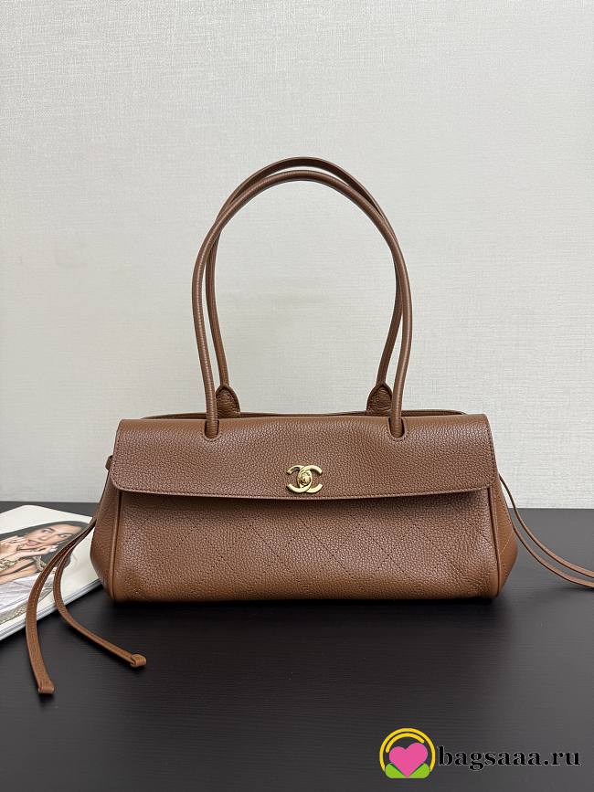 Bagsaaa Chanel Spring Summer 2026 Small Tote AS6288 brown - 32cm - 1
