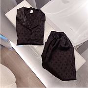 Bagsaaa Louis Vuitton black monogram print silk pajama set - 1