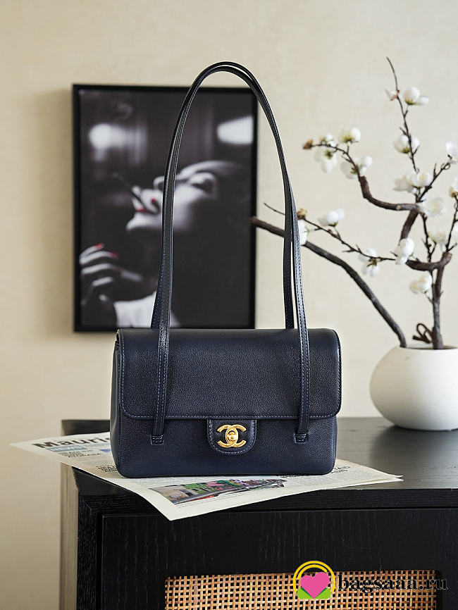 Bagsaaa Chanel Spring Summer 2026 collection Small Flap Bag AS6130 Dark Blue - 22cm - 1