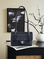 Bagsaaa Chanel Spring Summer 2026 collection Small Flap Bag AS6130 Dark Blue - 22cm - 1