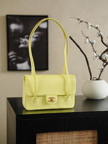 Bagsaaa Chanel Spring Summer 2026 collection Small Flap Bag AS6130 Yellow - 22cm