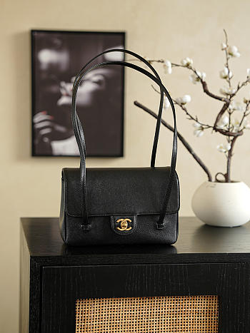 Bagsaaa Chanel Spring Summer 2026 collection Small Flap Bag AS6130 Black - 22cm