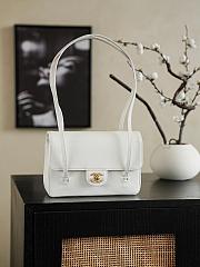 Bagsaaa Chanel Spring Summer 2026 collection Small Flap Bag AS6130 White - 22cm - 1