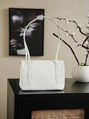 Bagsaaa Chanel Spring Summer 2026 collection Small Flap Bag AS6130 White - 22cm - 2