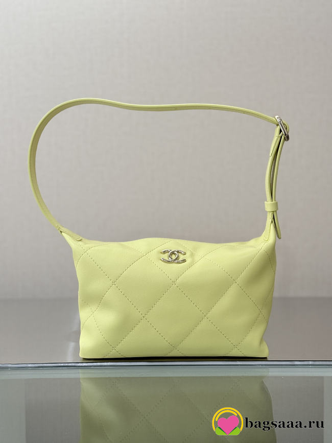 Bagsaaa Chanel 2026 collection Mini Hobo Bag AS6138 light yellow - 23cm - 1