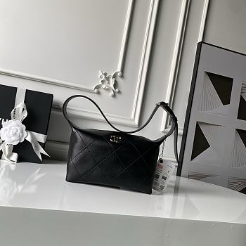 Bagsaaa Chanel 2026 collection Mini Hobo Bag AS6138 black - 23cm
