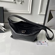 Bagsaaa Chanel 2026 collection Mini Hobo Bag AS6138 black - 23cm - 2