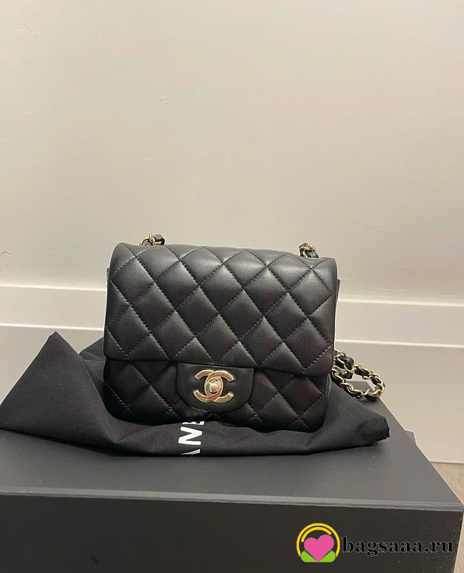 Bagsaaa Chanel Mini Classic Handbag A35200 black - 13.5 x 17 x 8cm - 1