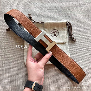 Bagsaaa Hermès H Constance belt features a reversible leather brown & black - 3.8cm