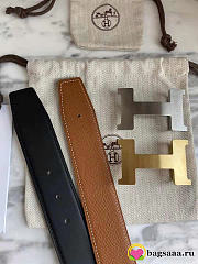 Bagsaaa Hermès H Constance belt features a reversible leather brown & black - 3.8cm - 4