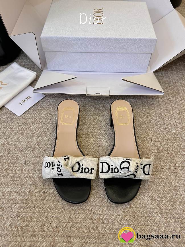 Bagsaaa J'Adior Heeled Slide Black Embroidered Cotton 3.5cm - 1